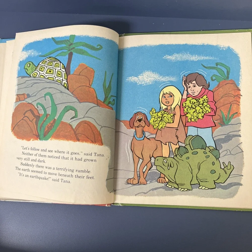 Vintage Children's Rand McNally Book‎ Hanna-Barbera's VALLEY OF THE DINOSAURS
